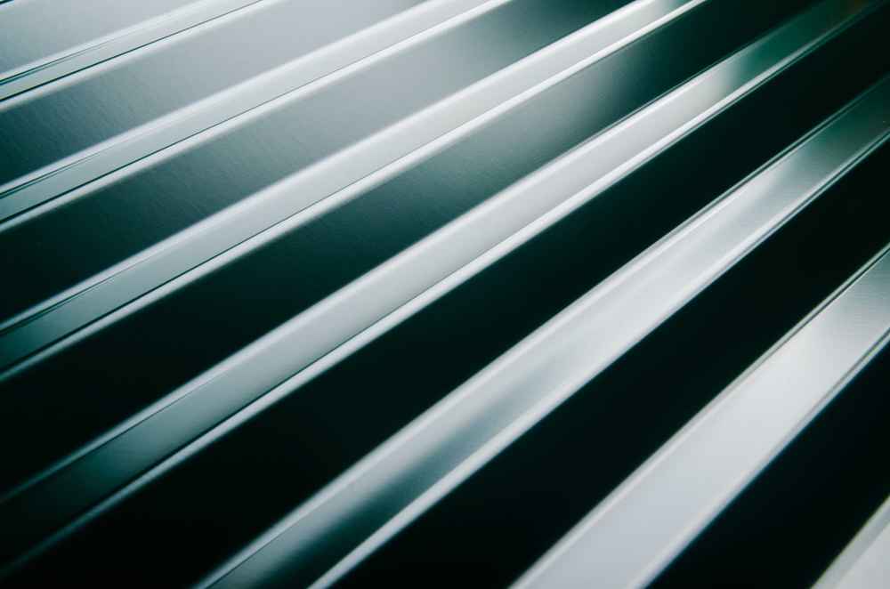 Choosing the Perfect Metal Roof Color and Style for Your Home